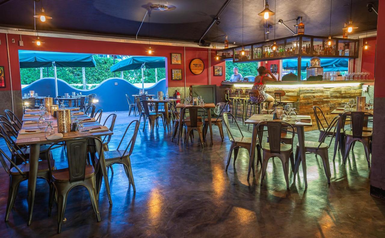 Courtyard By Marriott Bridgetown, Barbados Hotel Ngoại thất bức ảnh