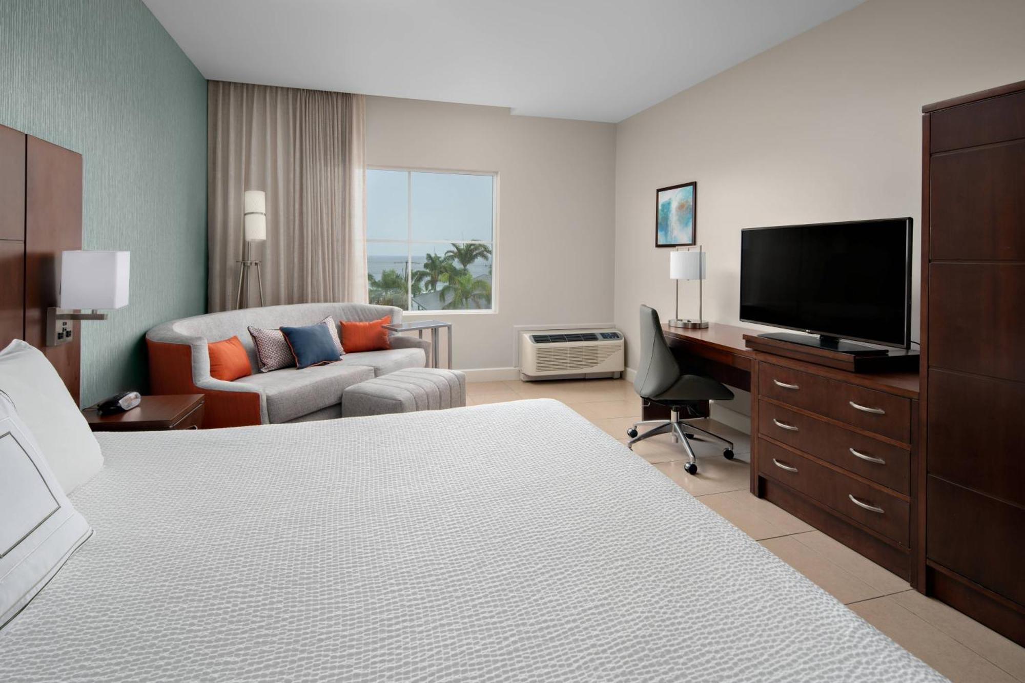 Courtyard By Marriott Bridgetown, Barbados Hotel Ngoại thất bức ảnh