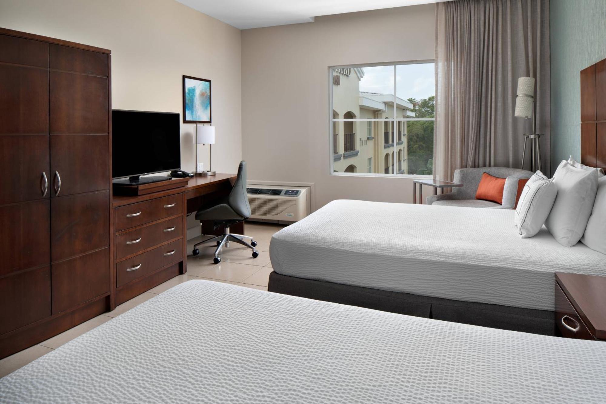 Courtyard By Marriott Bridgetown, Barbados Hotel Ngoại thất bức ảnh