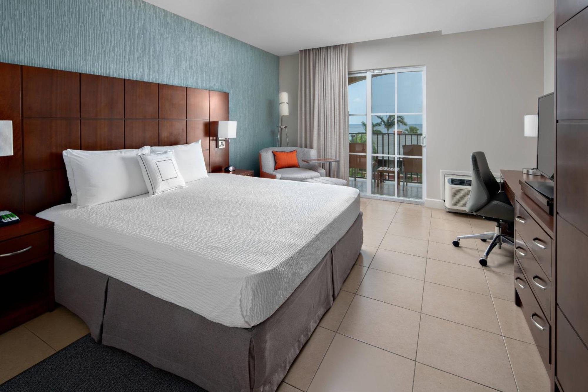 Courtyard By Marriott Bridgetown, Barbados Hotel Ngoại thất bức ảnh