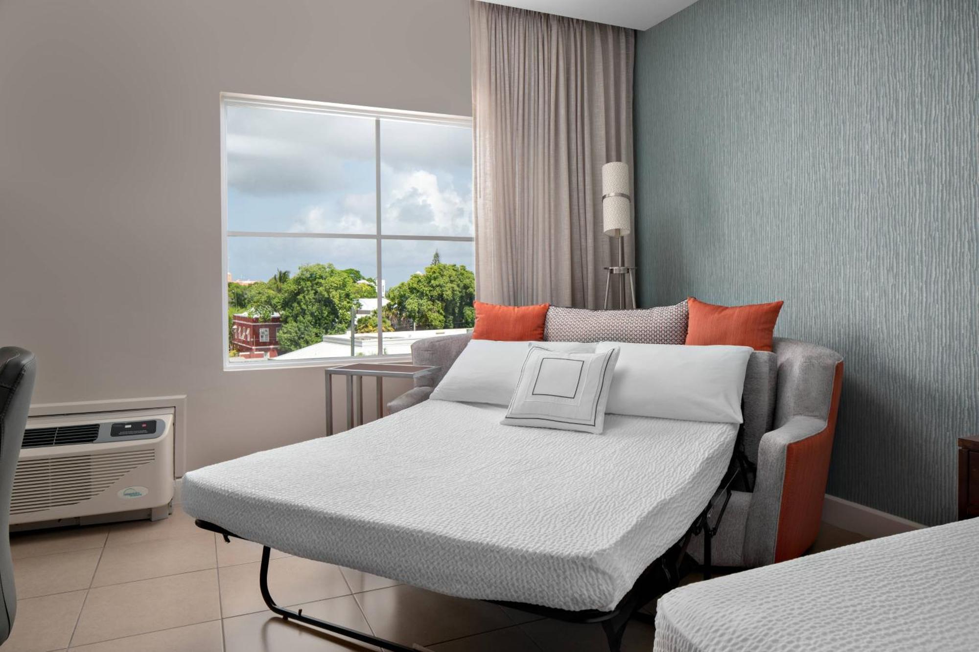 Courtyard By Marriott Bridgetown, Barbados Hotel Ngoại thất bức ảnh