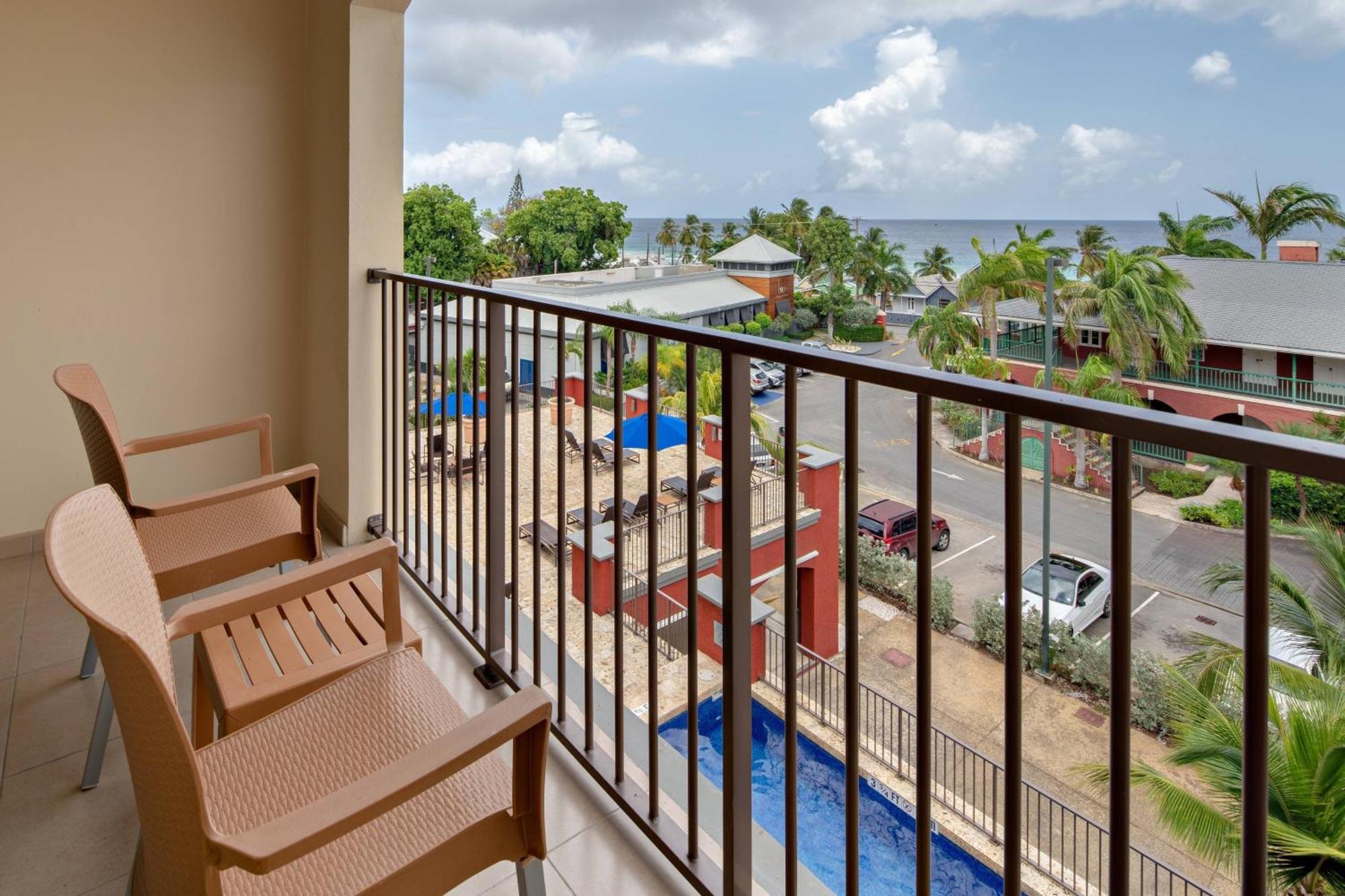 Courtyard By Marriott Bridgetown, Barbados Hotel Ngoại thất bức ảnh