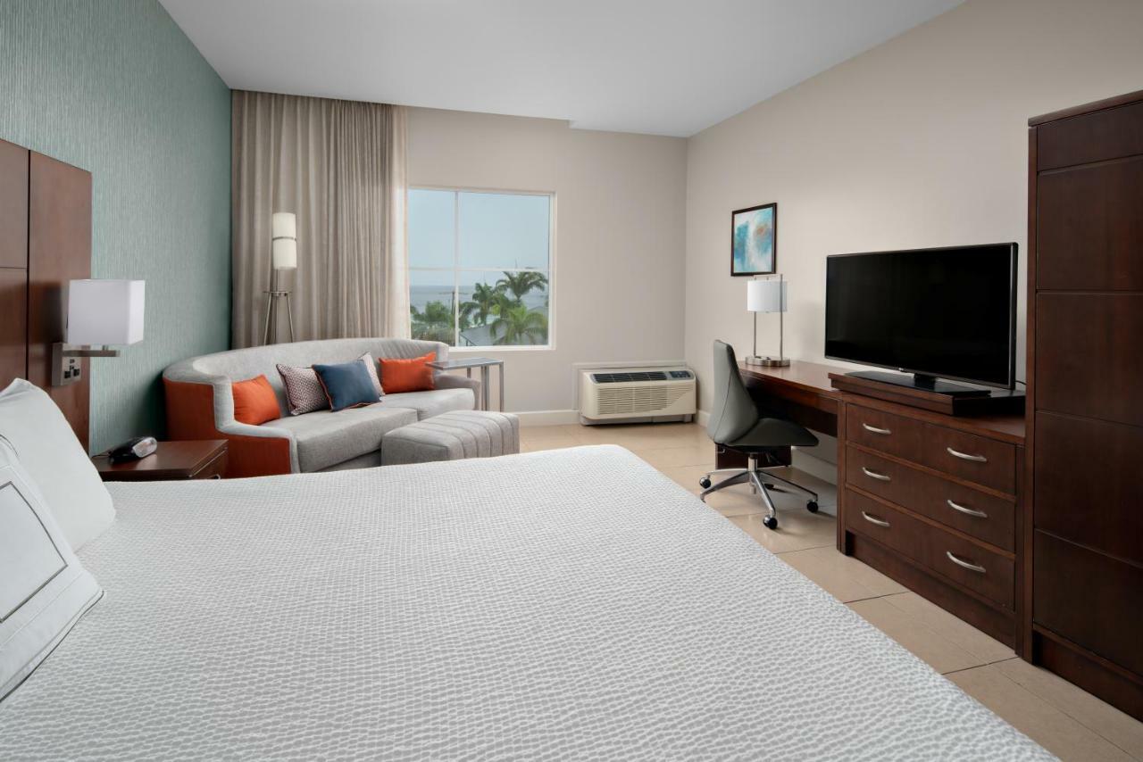 Courtyard By Marriott Bridgetown, Barbados Hotel Ngoại thất bức ảnh